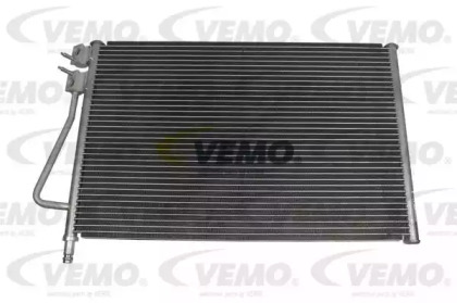 Конденсатор (VEMO: V25-62-0008)