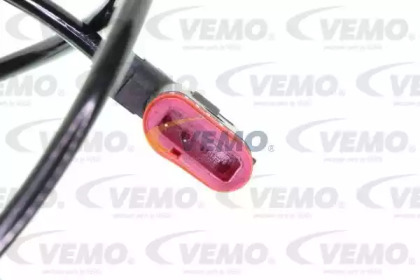 Датчик (VEMO: V30-72-0742)