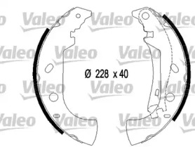 Комлект тормозных накладок (VALEO: 554739)