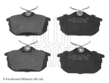 Комплект тормозных колодок (BLUE PRINT: ADC44266)