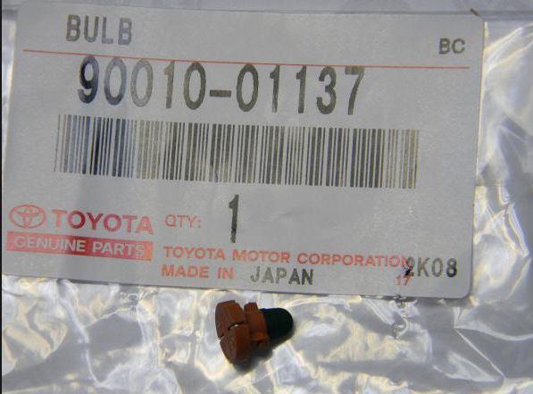 Лампа галогенная (9001001137) Toyota 90010-01137 (TOYOTA: 90010-01137)