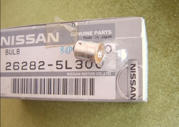 Лампа накаливания (262825L300) Nissan 26282-5L300 (Nissan: 26282-5L300)